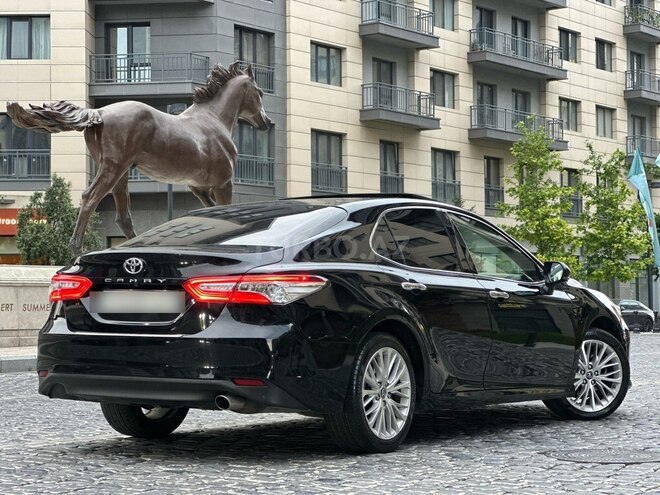 Toyota Camry-14