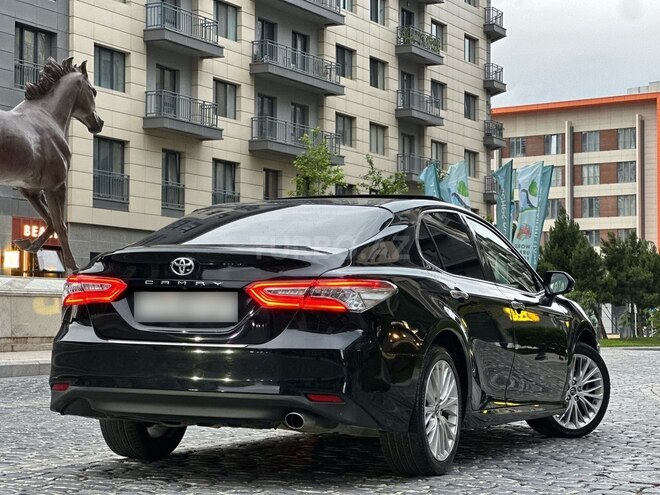 Toyota Camry-15