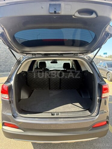 Kia Sorento-9