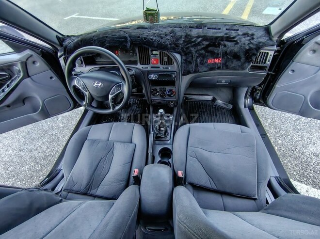 Hyundai Elantra-20