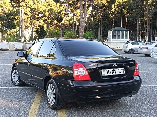 Hyundai Elantra-10