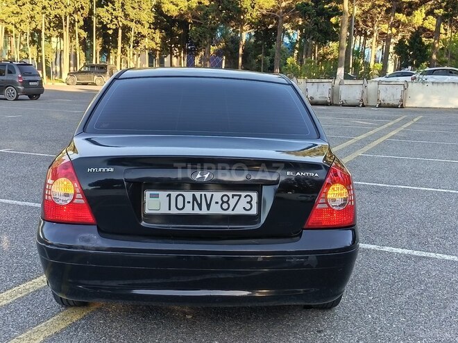 Hyundai Elantra-9