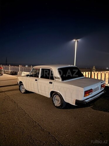 LADA (VAZ) 2107-2