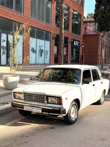 LADA (VAZ) 2107-1