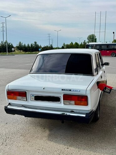 LADA (VAZ) 2107-4
