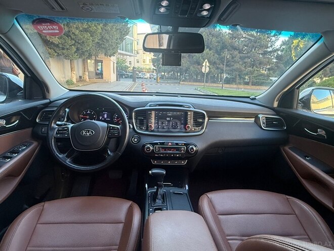 Kia Sorento-11