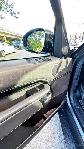 Land Rover Discovery-10