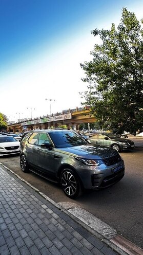Land Rover Discovery-5
