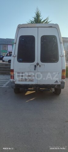 Ford Transit-6