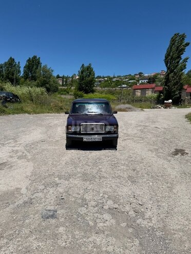 LADA (VAZ) 2107-1