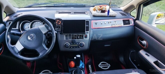 Nissan Tiida-3
