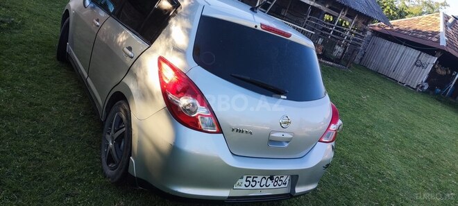 Nissan Tiida-7
