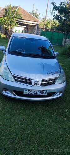 Nissan Tiida-1