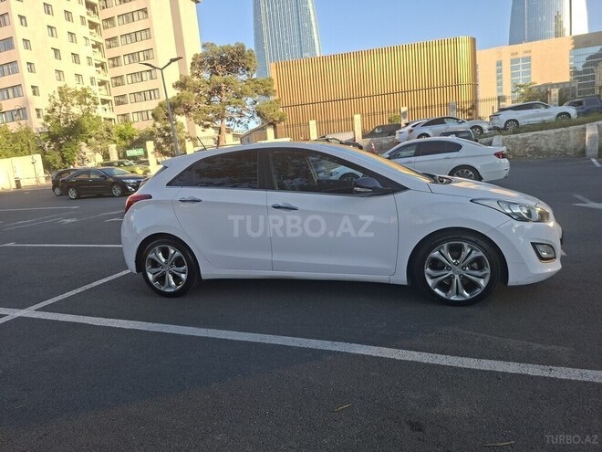 Hyundai i30-19