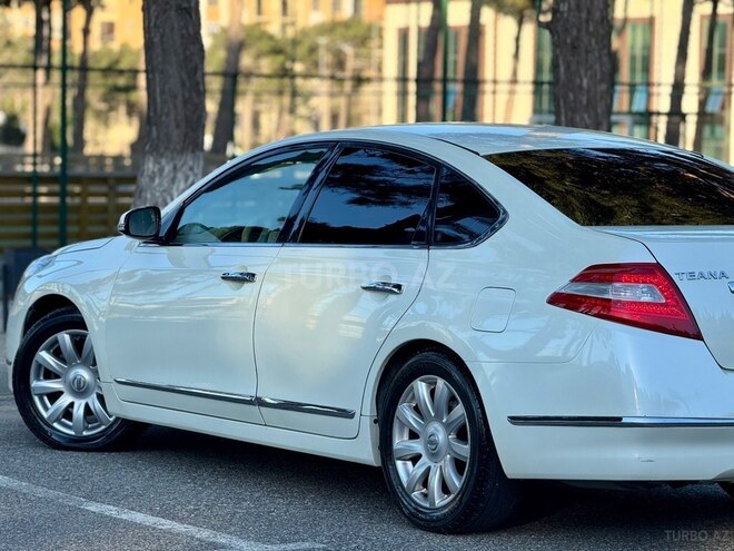 Nissan Teana-11