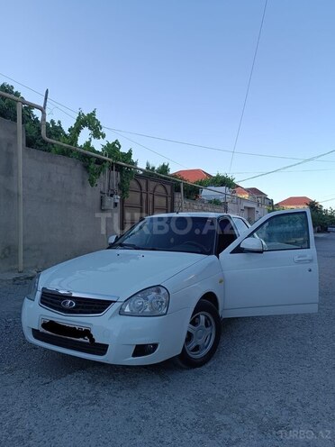 LADA (VAZ) Priora-1