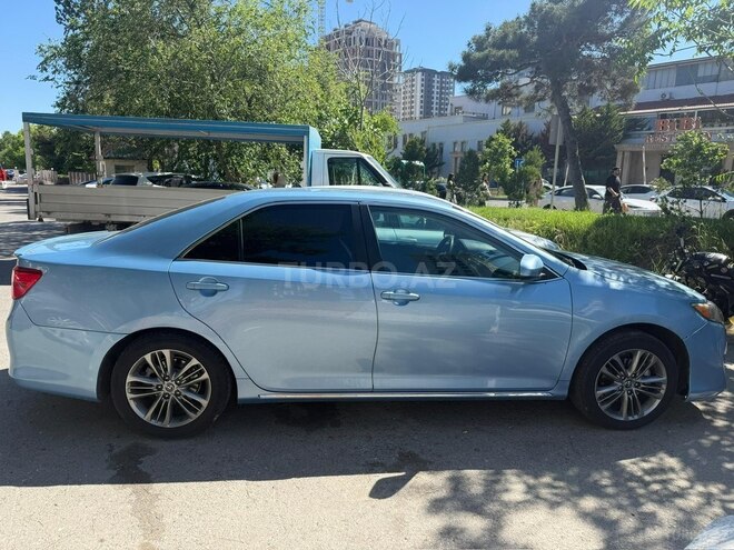 Toyota Camry-5