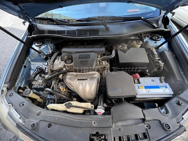 Toyota Camry-6