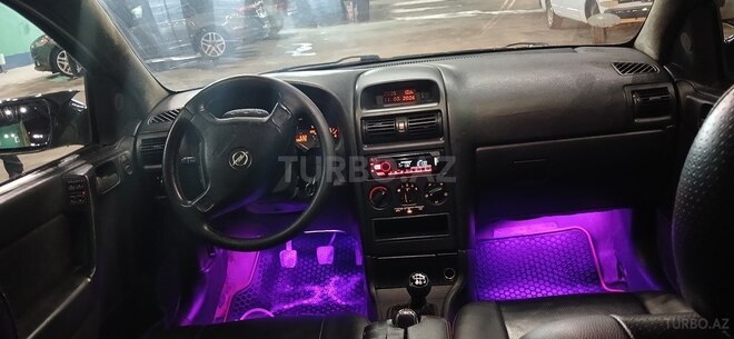 Opel Astra-8