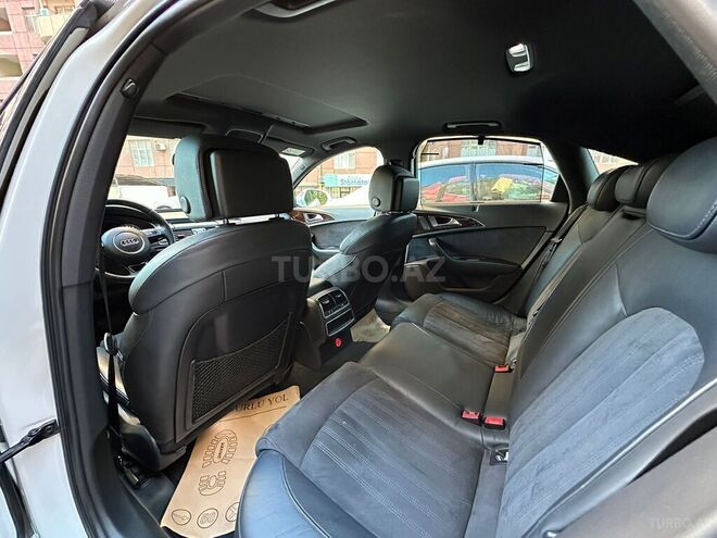 Audi A6-11
