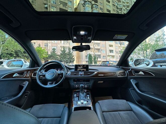 Audi A6-12