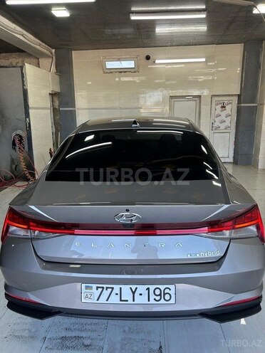 Hyundai Elantra-2
