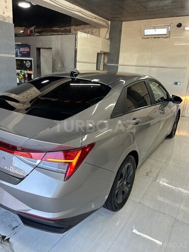 Hyundai Elantra-3