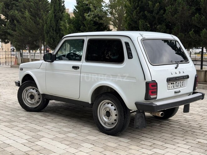 LADA (VAZ) Niva-8
