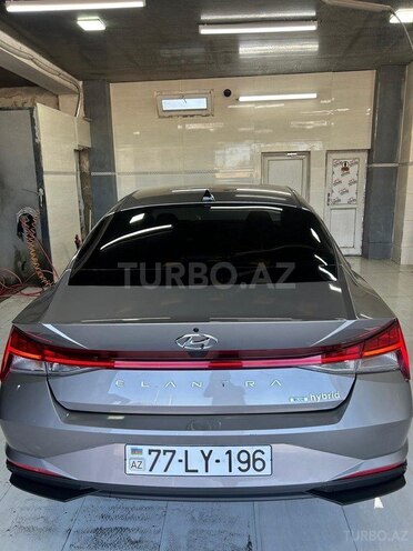 Hyundai Elantra-4