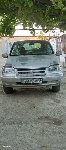 Chevrolet Niva-1