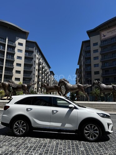 Kia Sorento-11