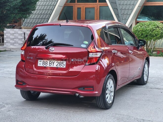 Nissan Note-7