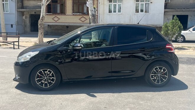 Peugeot 208-3
