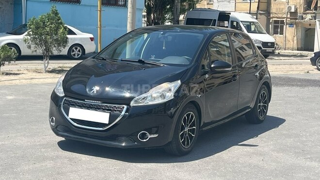 Peugeot 208-10