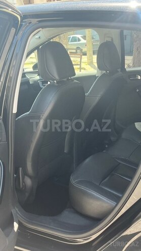 Peugeot 208-14