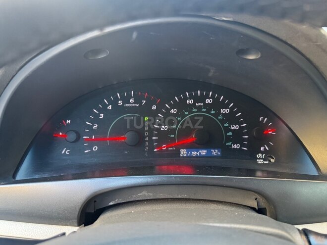Toyota Camry-12