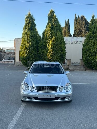 Mercedes E 200-1