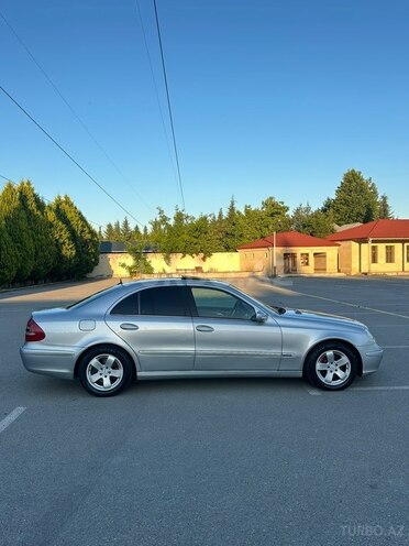 Mercedes E 200-5