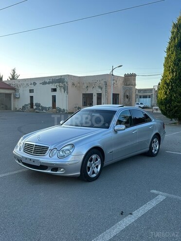 Mercedes E 200-2