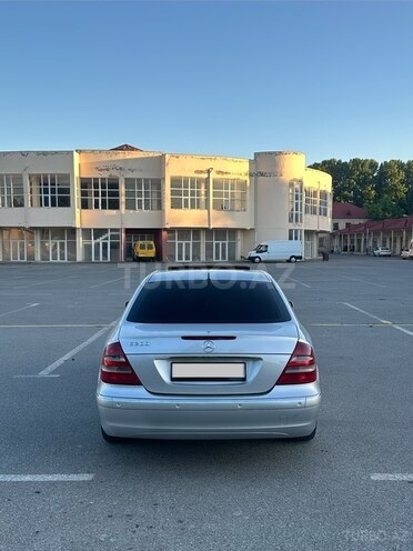 Mercedes E 200-8