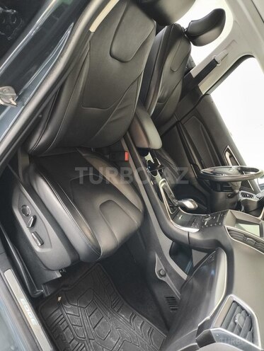 Ford Edge-18
