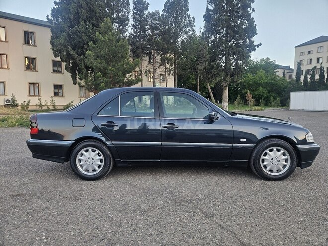Mercedes C 180-4