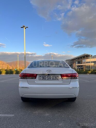 Hyundai Sonata-4