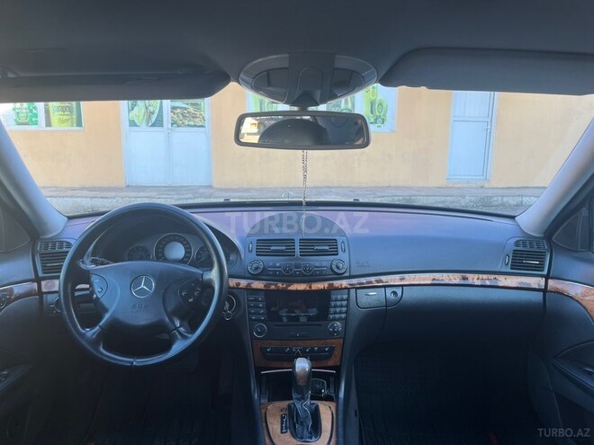 Mercedes E 280-3