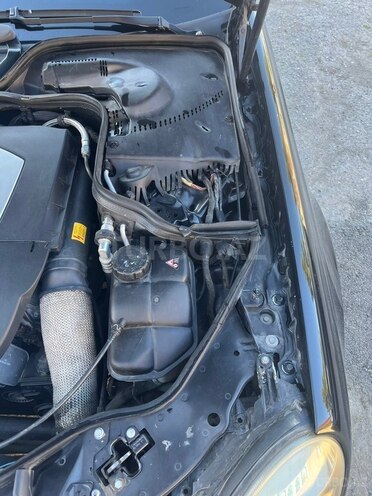 Mercedes E 280-17