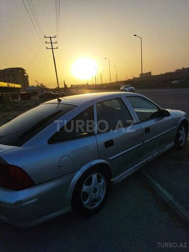 Opel Vectra-5