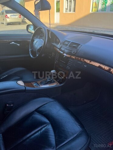 Mercedes E 280-13