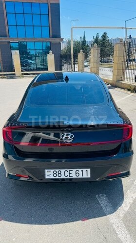 Hyundai Sonata-4