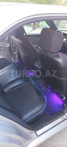 Mercedes E 270-12