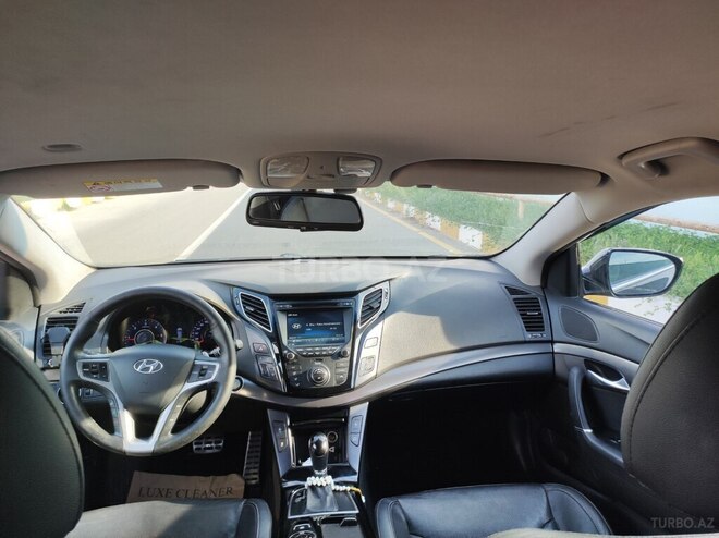 Hyundai i40-10